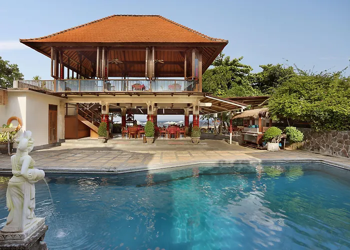 Hotel con vistas: Respati Beach Hotel