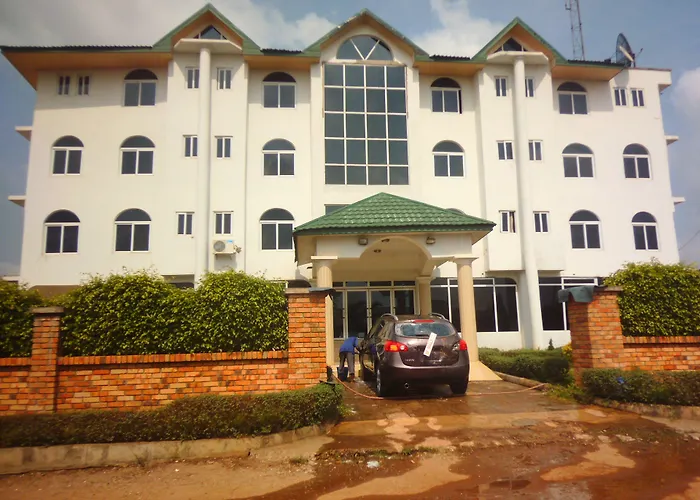 Wadoma Royale Hotel