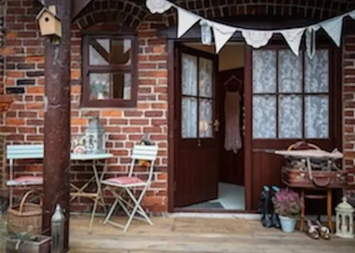 Beach hotel: The Shepherd'S Purse