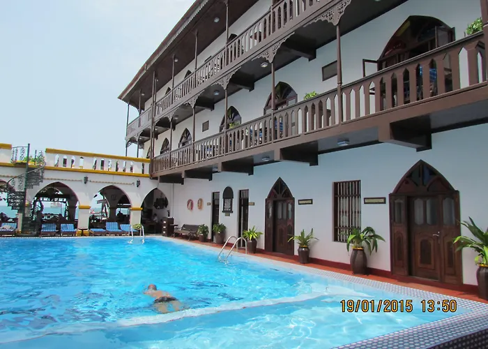 Central hotel: Tembo House Hotel
