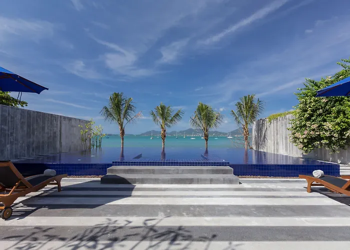 Beach hotel: X10 Seaview Suites At Panwa Beach