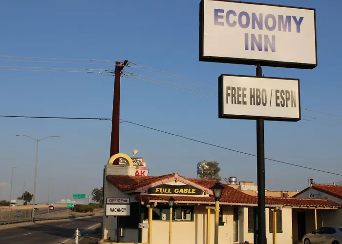 Airport Hotel: Economy Inn