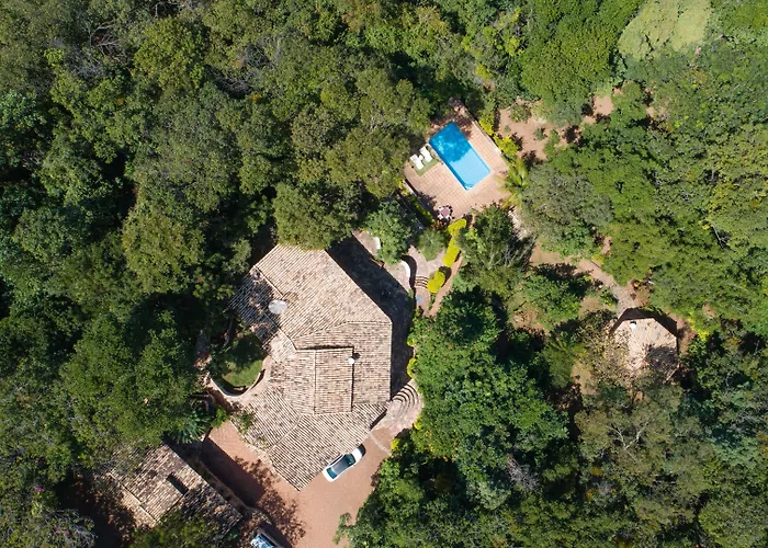 Hotel com piscina: Pousada Canto No Bosque