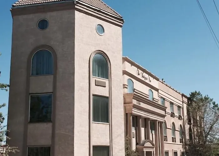 Motel: The Bridgeport Inn