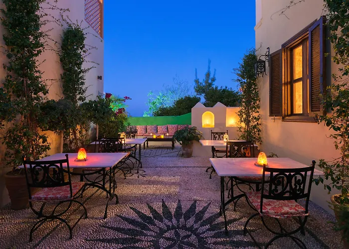 Nikos Takis Fashion Boutique Hotel