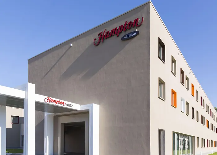 Hotel with pool: Hampton By Hilton Rome East