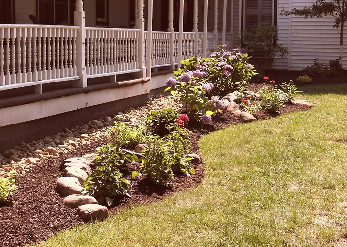Hotel near College: Rosemont Inn Resort