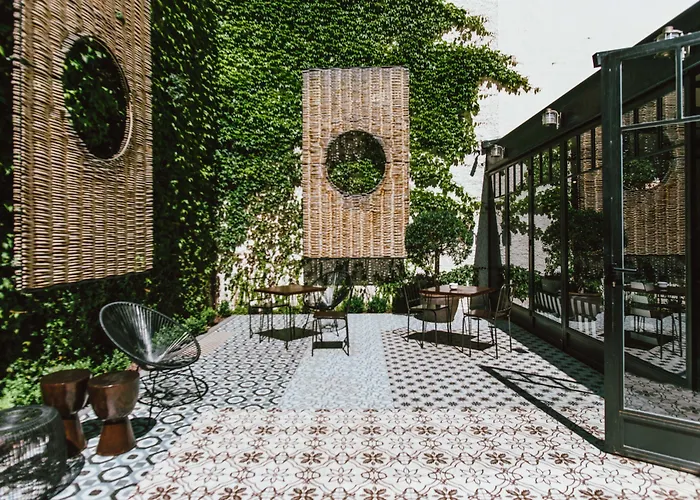 Hotel familiar: Praktik Vinoteca