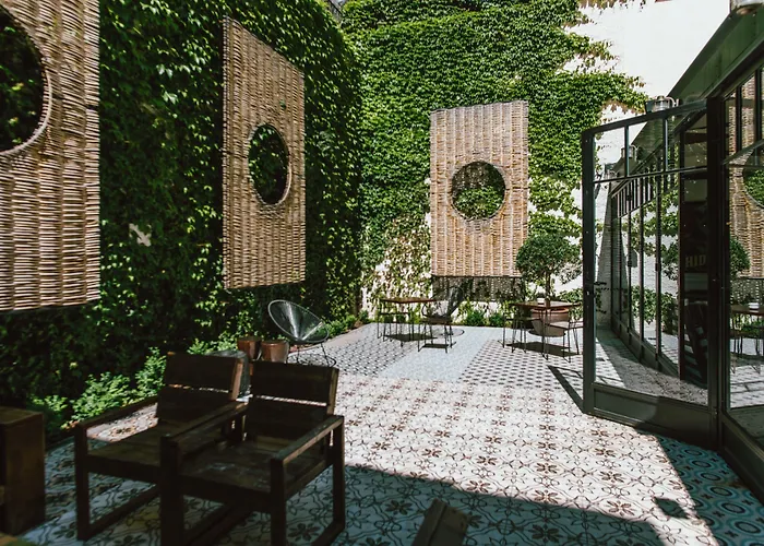 Hotel familiar: Praktik Vinoteca