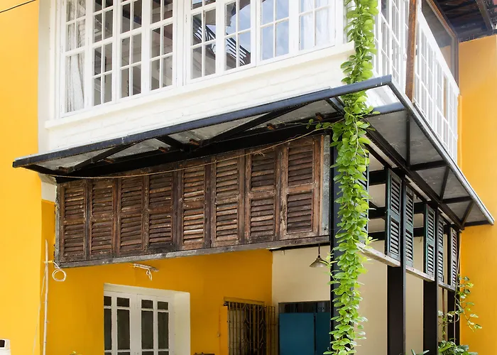 3 star hotel: 5/4 - Calcutta'S Freshest Bnb