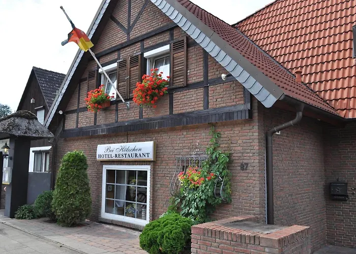 Family Hotel: Hotel & Restaurant Bei Hoelzchen
