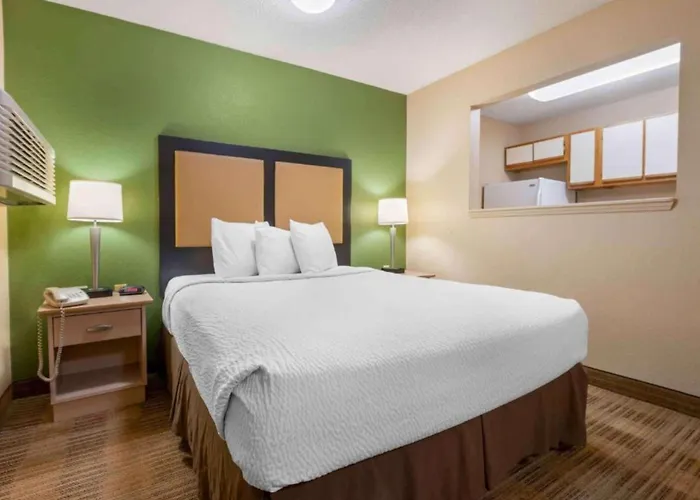 Pet Friendly hotel: Studio 6 Extended Stay Florence, Ky - Meijer Dr - Cincinnati
