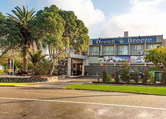 Cheap hotel: Ocean Breeze Hotel