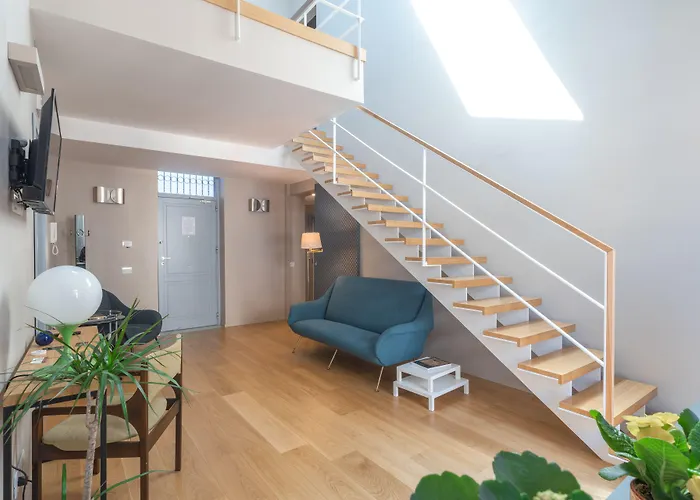 Family Hotel: Arche Design Rooms And Suites