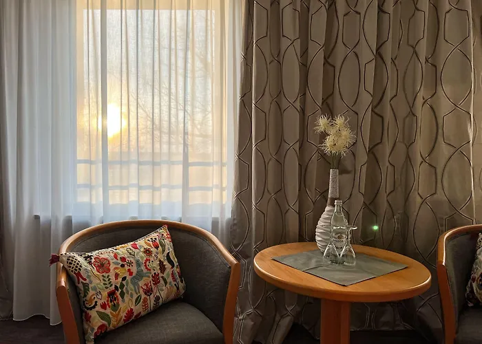 Luxury hotel only: Hotel Prinz