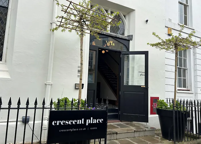 Apart hotel: Crescent Place By Mansley