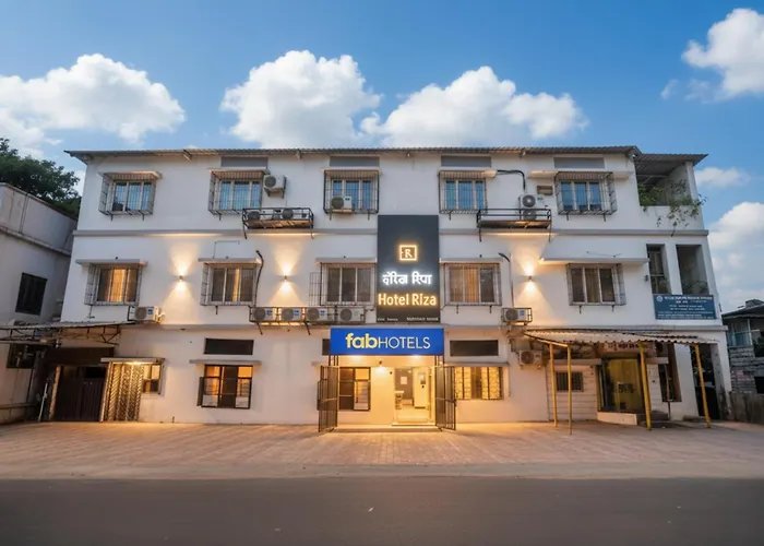 De Hotel Riza International - Nr Nesco Exhibition Centre