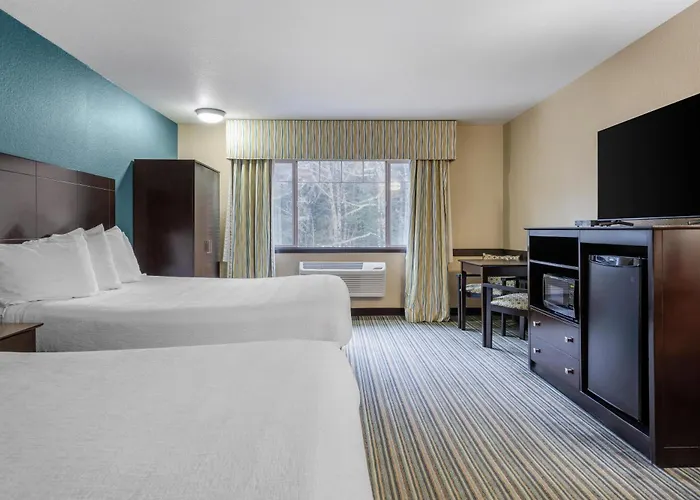 Cheap hotel: Best Western Long Beach Inn