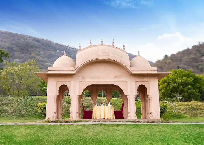 Resort: Rajasthali Resort & Spa