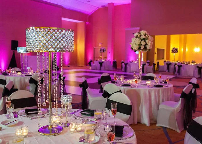 Luxury hotel only: Doubletree Boston North Shore Danvers