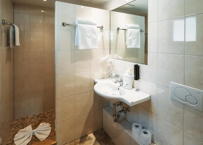 Strandhotel: Hotel Garni Alpenjuwel