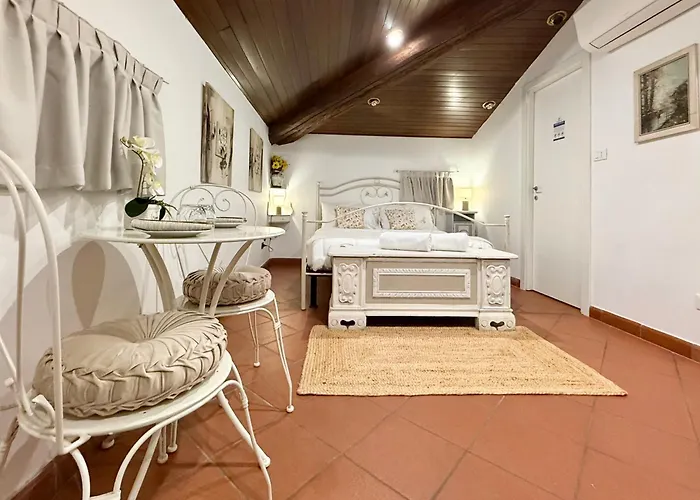 Hotel con piscina: Villa Meraville