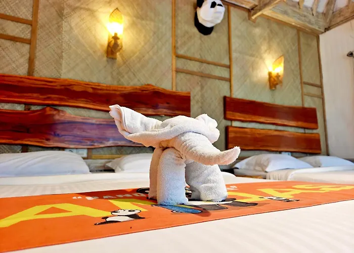 Hotel con vista: Panda Home