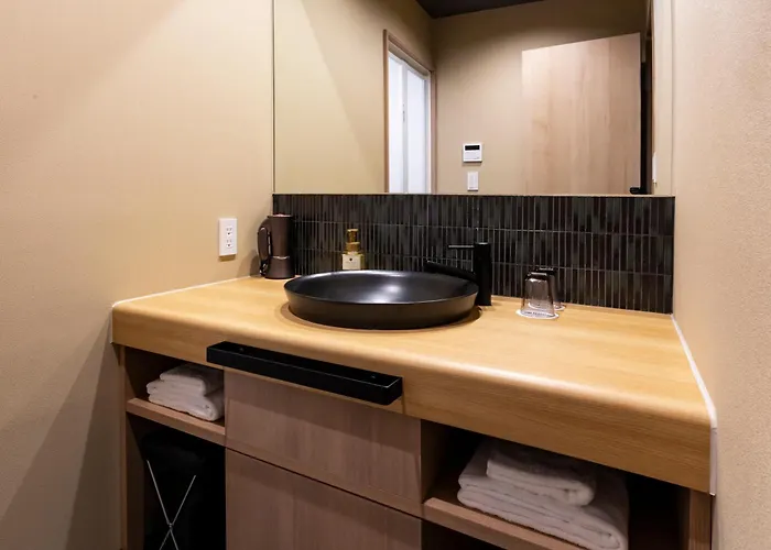 Rinn Shirakawa South