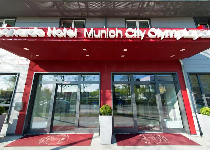 Luxury hotel only: Leonardo Hotel Munich City Olympiapark