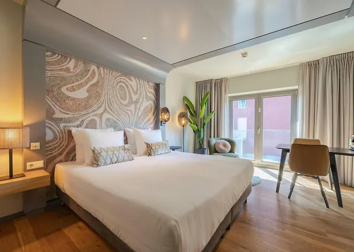 Luxury hotel only: Leonardo Hotel Breda City Center