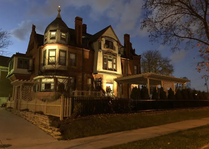 B&B only: Schuster Mansion Bed & Breakfast
