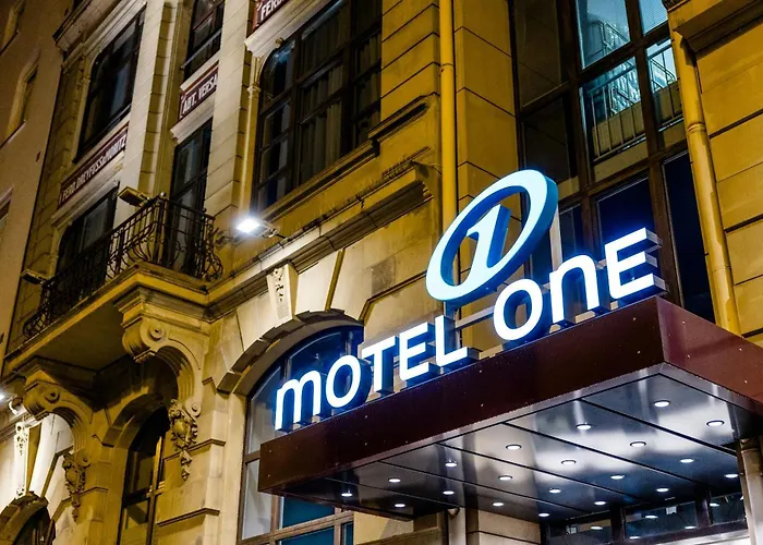 Romantic hotel: Motel One Frankfurt-Hauptbahnhof
