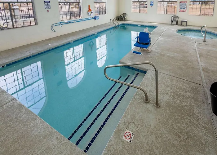 Motel: Quality Inn Winslow I-40