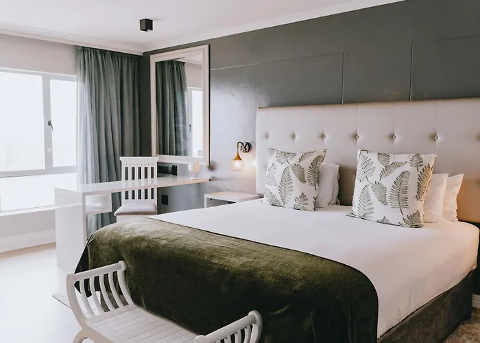 Golf hotel: The Riverside Hotel