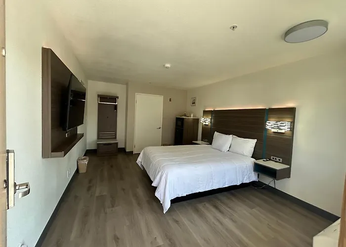 Cheap hotel: Mission Inn San Luis Obispo