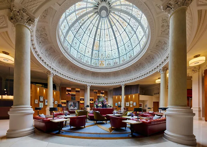 Hotel with Tennis: Threadneedles, Autograph Collection