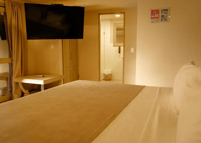 Resort: Mansion By Bernalo Hotels