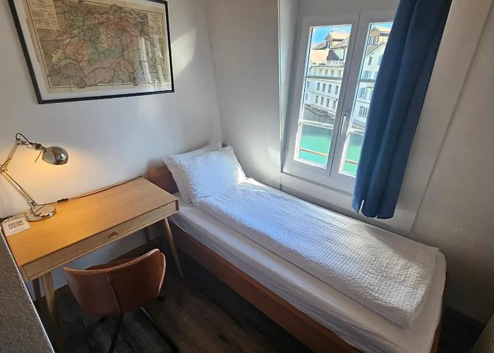 Central hotel: The Aarburg Hotel & Cafe