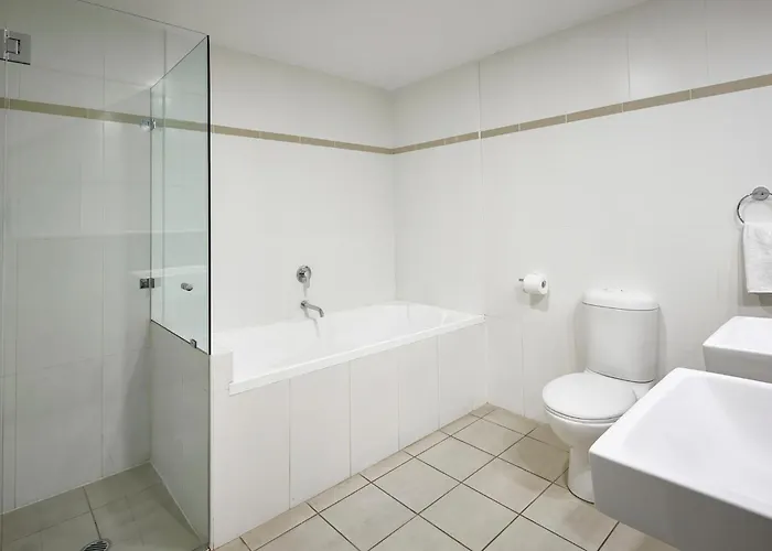 Pet Friendly hotel: Meriton Suites World Tower, Sydney