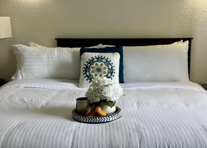 Athens Hotel & Suites