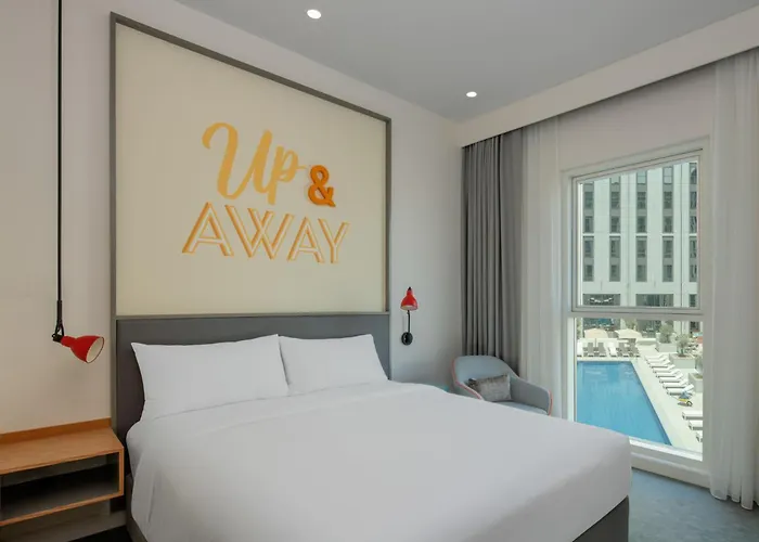 Cheap hotel: Rove At The Park