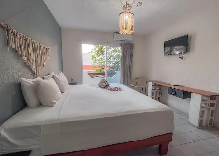 3 star hotel: Ahava Hotel