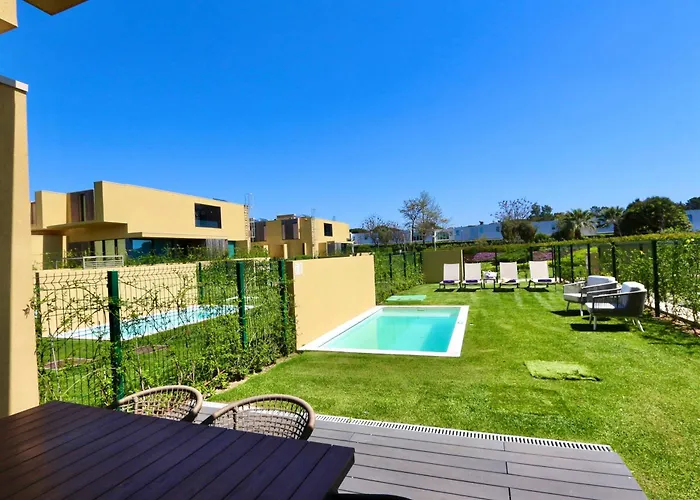 Hotel de 4 estrellas: Villa Essence By Clever Details, Private Pool, Central Location