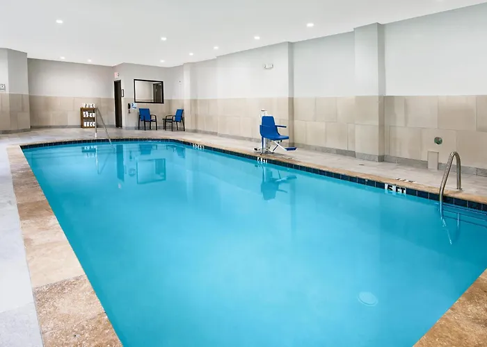 Holiday Inn Express And Suites Houston North - Iah Area By Ihg