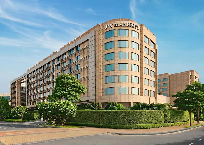 Luxury hotel only: Jw Marriott Hotel New Delhi Aerocity
