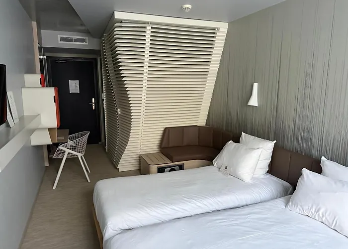 Hotel de 4 estrellas: Okko Hotels Paris Porte De Versailles