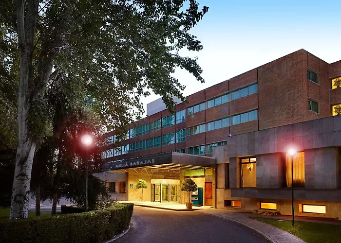 Hotel boutique Apenas: Melia Barajas