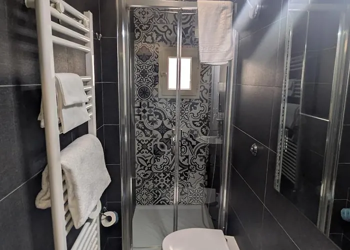 Cheap hotel: Hotel Magenta