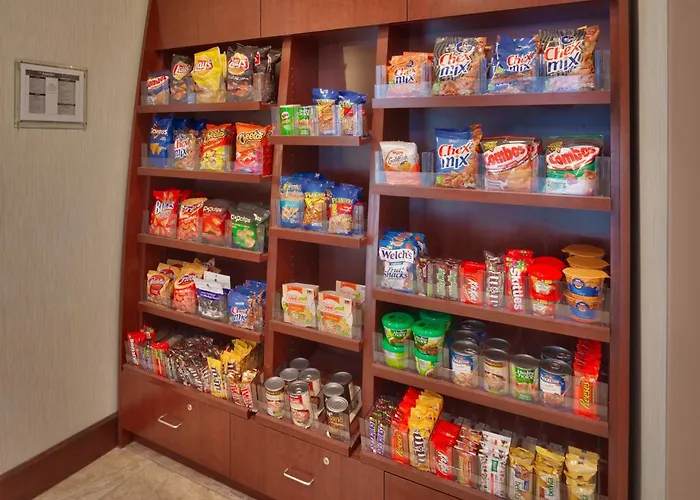 Beach hotel: Staybridge Suites Omaha 80Th And Dodge By Ihg