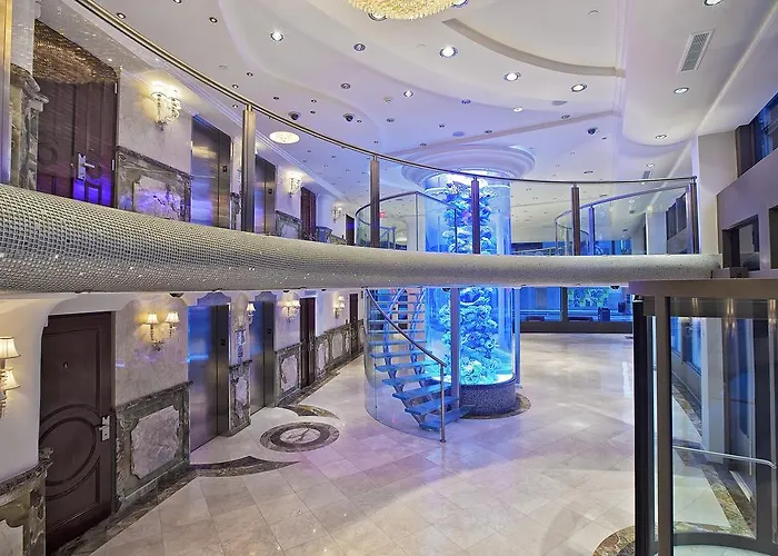 3 Bedroom Condo In Flatiron